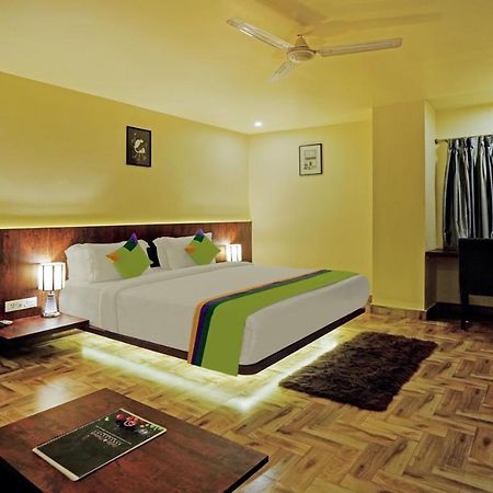 Treebo Golden Nest Hotel Bhubaneswar Exterior foto