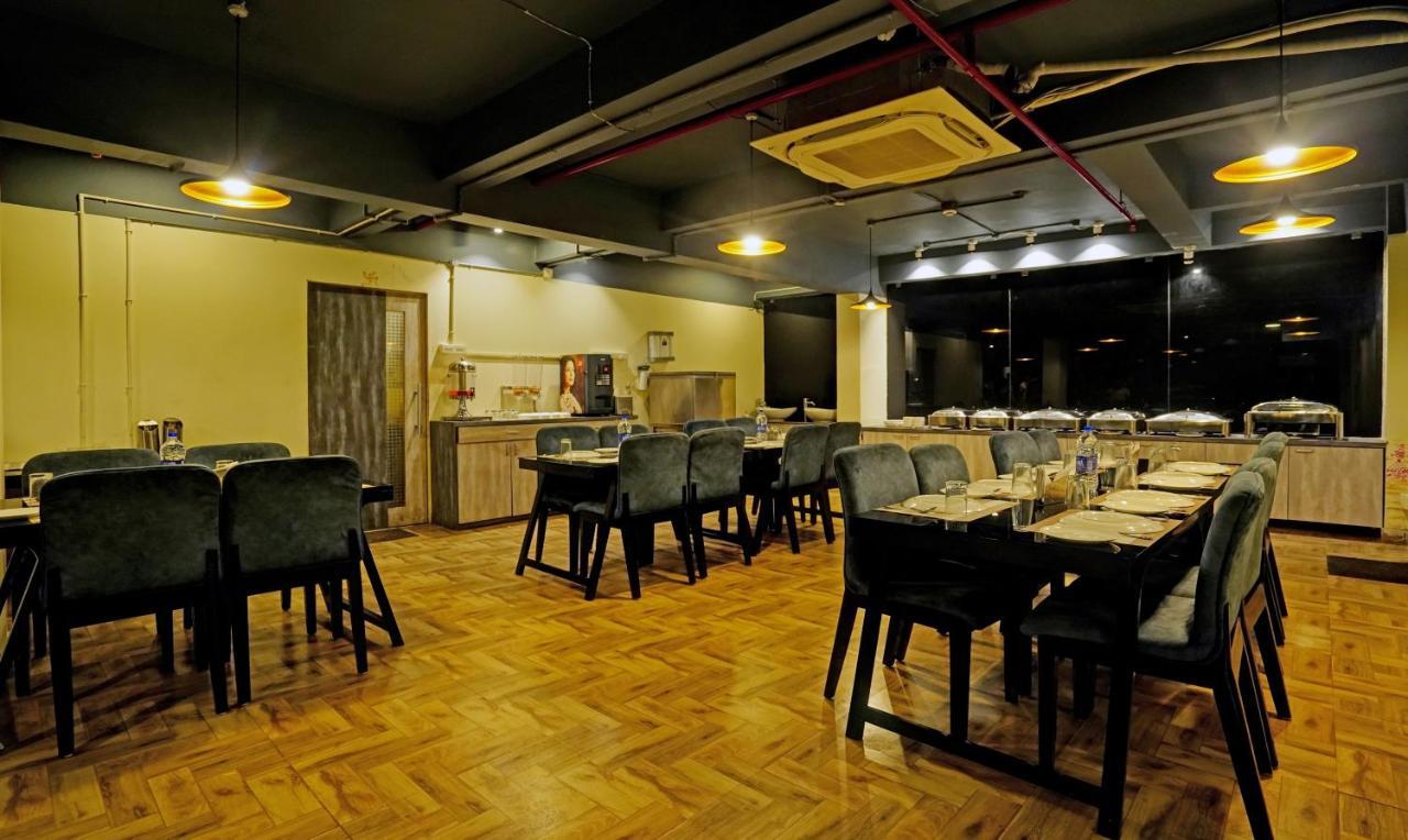 Treebo Golden Nest Hotel Bhubaneswar Exterior foto