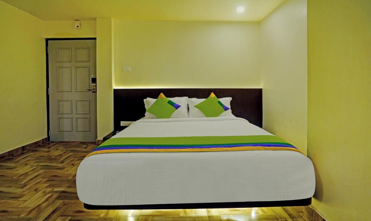 Treebo Golden Nest Hotel Bhubaneswar Exterior foto