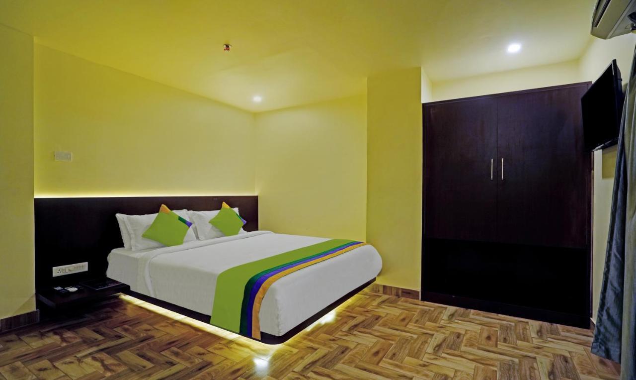Treebo Golden Nest Hotel Bhubaneswar Exterior foto