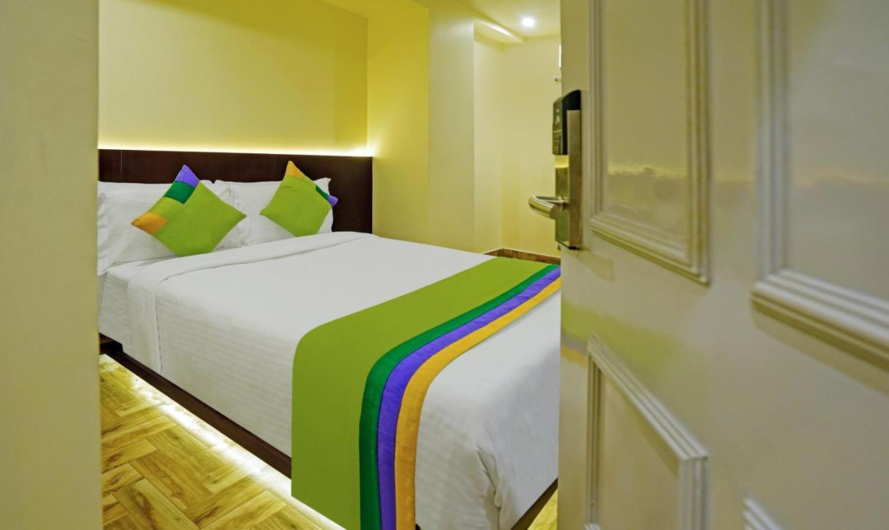 Treebo Golden Nest Hotel Bhubaneswar Exterior foto